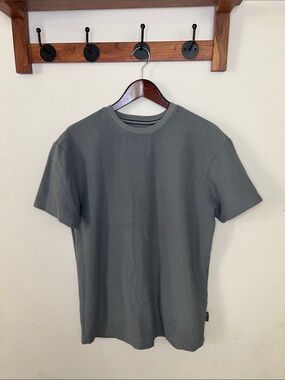 Brooklyn's Best Gray Men's Shirt Knit Size Medium Casual